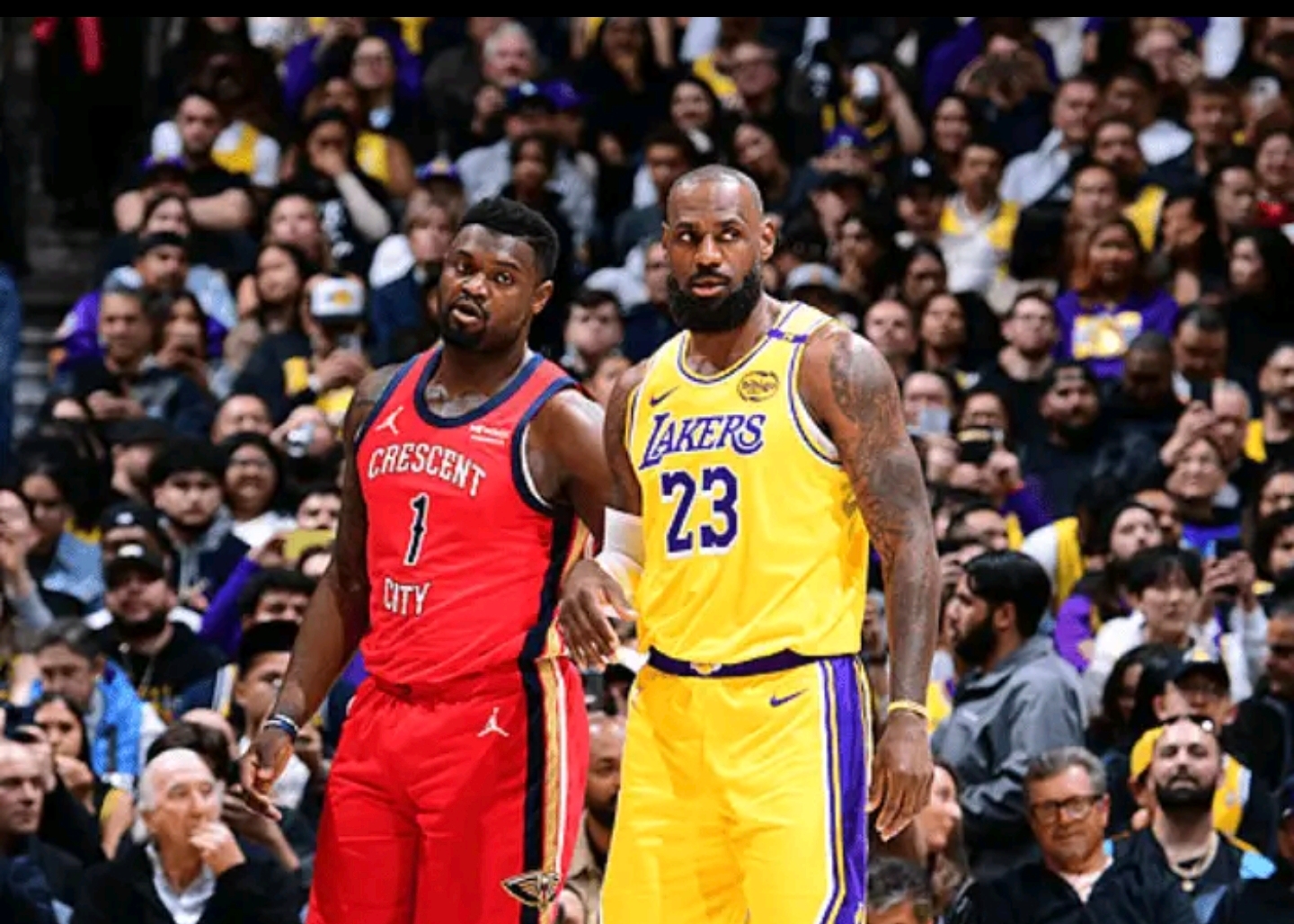 詹姆斯回归赛场，势不可挡首场状态亮眼，巴黎圣日耳曼观众沸腾！