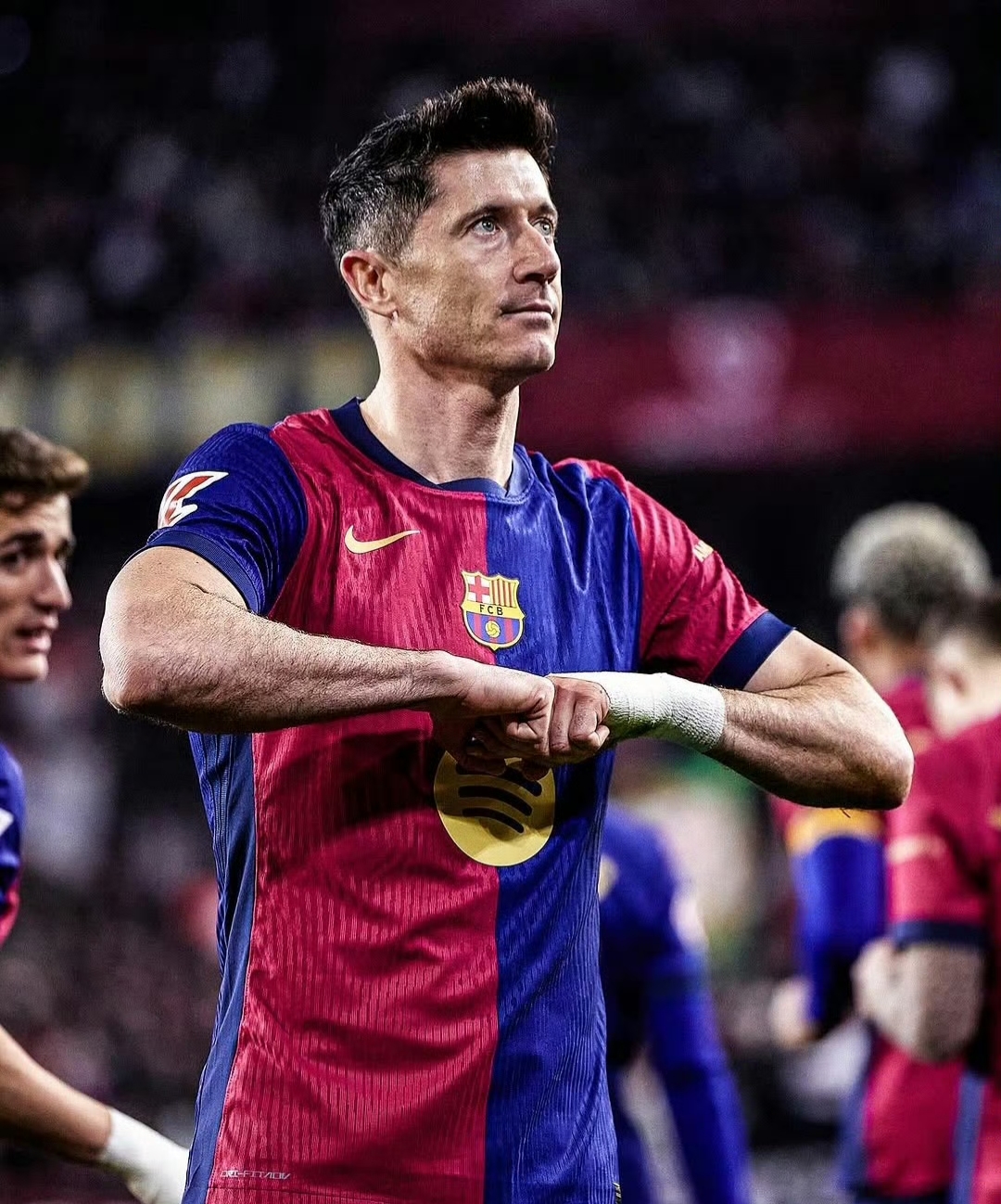 德罗巴连续十五场比赛得分超过回归赛场，拜仁挑战极限！的简单介绍